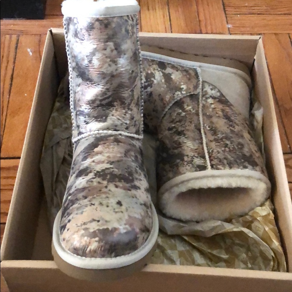 Ugg Classic Short Metallic Print Boots